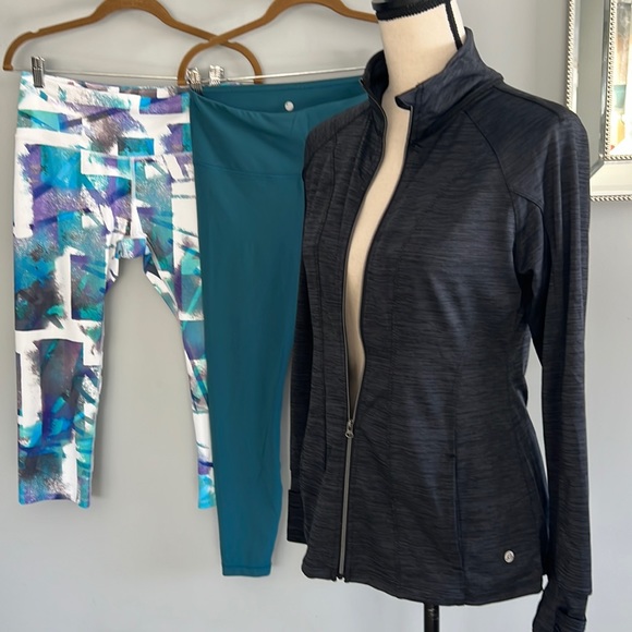 Apana & Yogalicious Bundle EUC - Picture 11 of 17